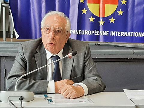 Der internationale Präsident der Paneuropa-Union, Alain Terrenoire, leitete die Generalversammlung in Paris mit Teilnehmern aus 26 Nationen.